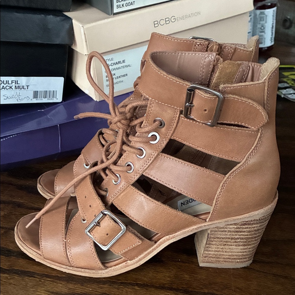 Steve Madden Tan Strappy Lace-Up Block Heel Sandal